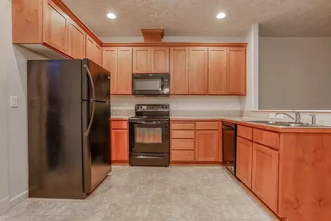 Se Chase Loop, Gresham, OR 97080 photo 6