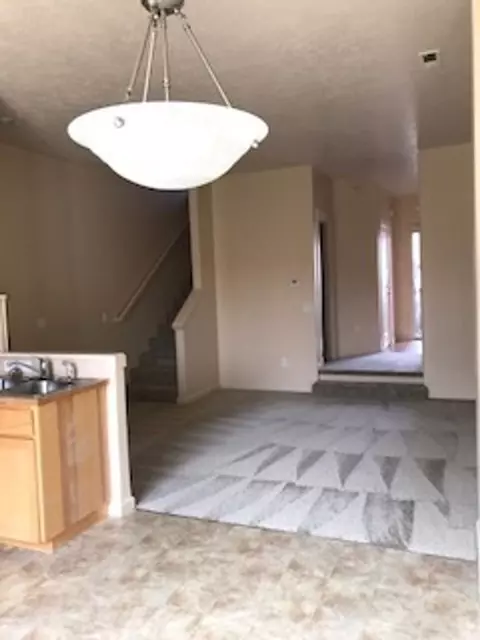 Se Chase Loop, Gresham, OR 97080 photo 27