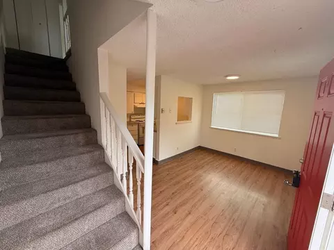 608 R St, Vancouver, WA 98661