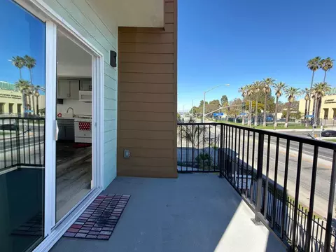 1491 Atlantic Ave, Long Beach, CA 90813 photo 4
