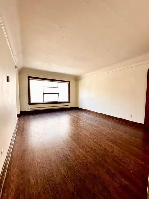2933 2nd Ave, Seattle, WA 98121