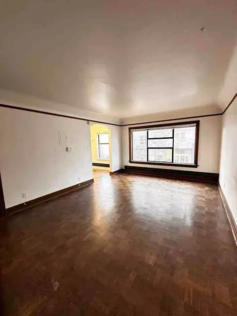 2933 2nd Ave, Seattle, WA 98121