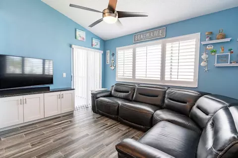 516 Beach Park Ln, Cape Canaveral, FL 32920