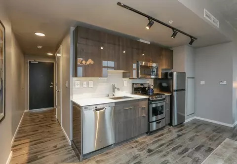 2401 3rd Ave, Seattle, WA 98121 photo 4