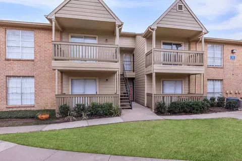 9400 Coventry Square Dr, Houston, TX 77099 photo 2