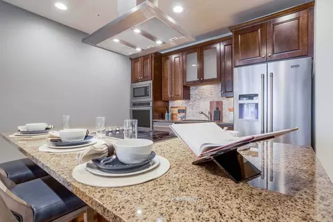 7 Riverway, Houston, TX 77056 photo 5
