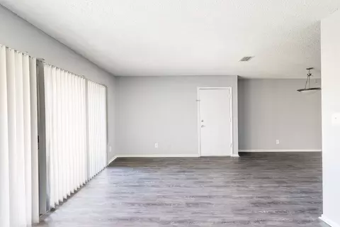 5659 Del Prado Dr, Tampa, FL 33617 photo 71