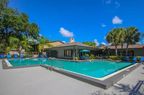 5659 Del Prado Dr, Tampa, FL 33617 photo 16