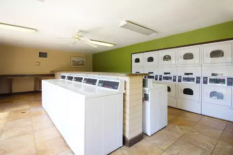 5659 Del Prado Dr, Tampa, FL 33617 photo 27
