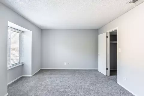 5659 Del Prado Dr, Tampa, FL 33617 photo 81