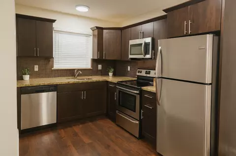 2401 SW 22nd St, Miami, FL 33145