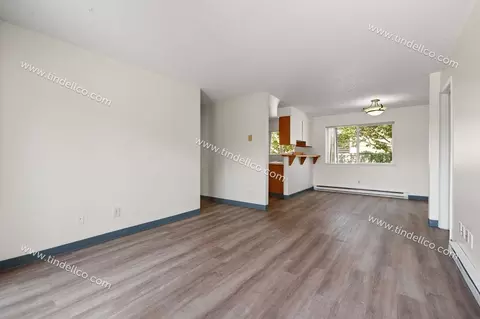 19849 NE Halsey St, Portland, OR 97230