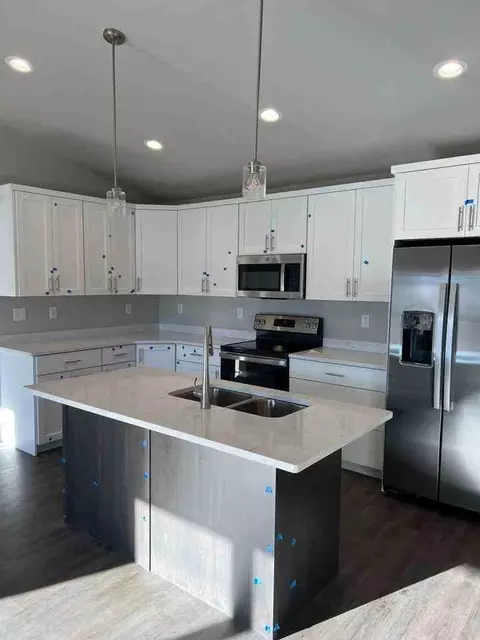 1701 Johnson Dr S, Moorhead, MN 56560