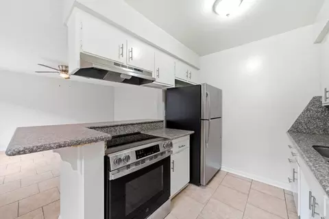912 Gladys Ave, Long Beach, CA 90804