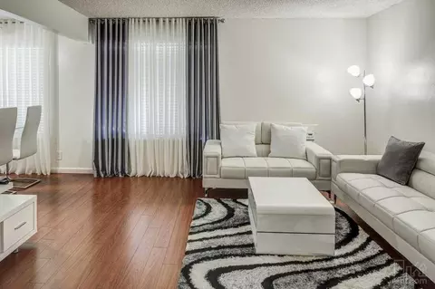 5300 Hackberry Ln, Sacramento, CA 95841