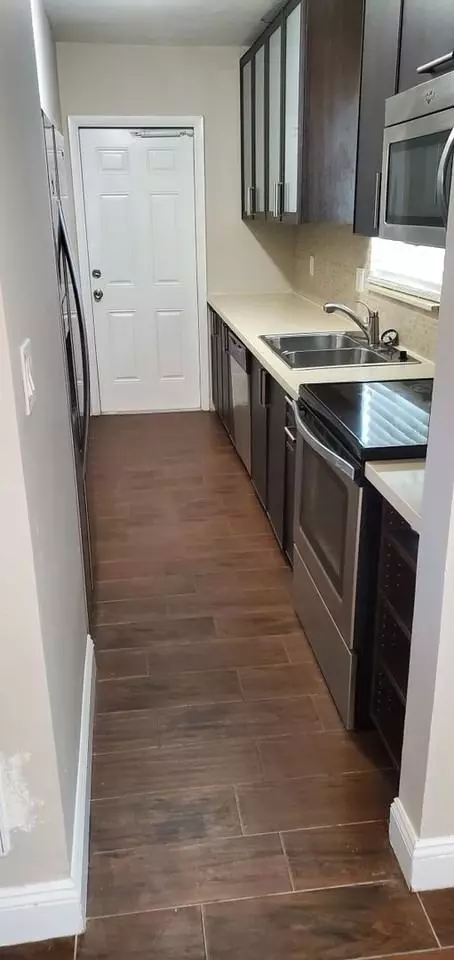 2205 SE 7th St, Pompano Beach, FL 33062