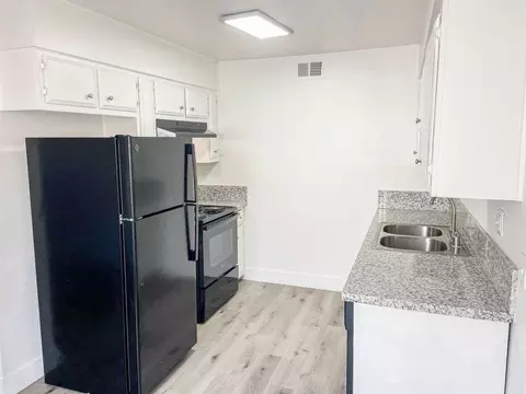 5241 Marconi Ave, Carmichael, CA 95608