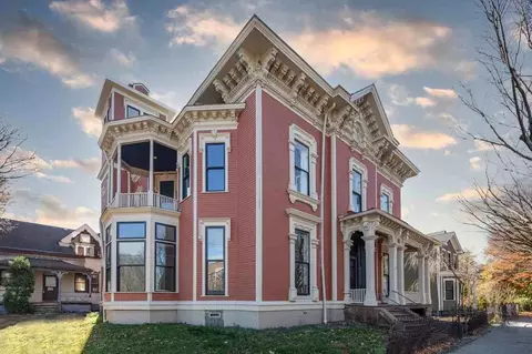 3805 Franklin Blvd, Cleveland, OH 44113