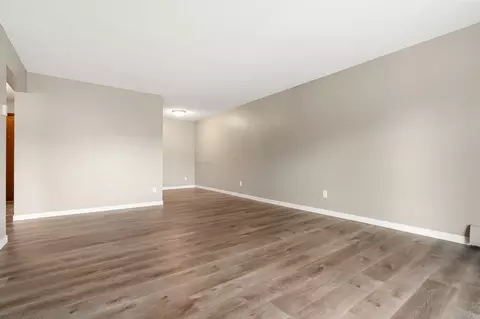 5555 Zealand Ave N, New Hope, MN 55428