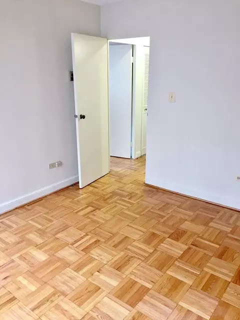 2722 Connecticut Ave NW, Washington, DC 20008 photo 8