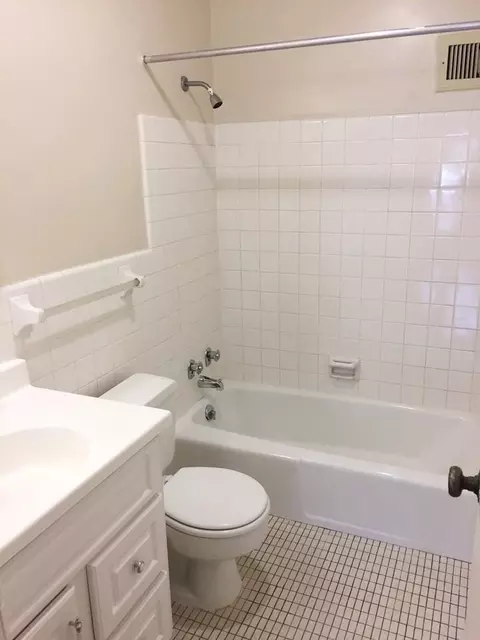 2722 Connecticut Ave NW, Washington, DC 20008 photo 6