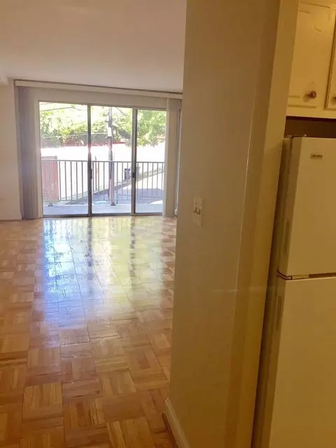 2722 Connecticut Ave NW, Washington, DC 20008 photo 3
