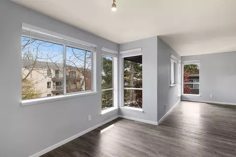 12007 15th Ave NE, Seattle, WA 98125 photo 5