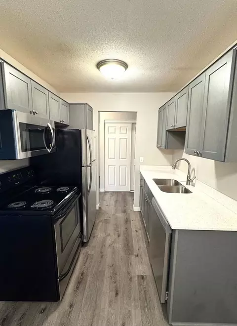 4510 Rhode Island Ave N, New Hope, MN 55428