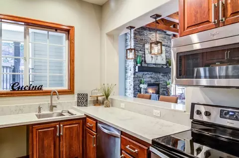 400 Springtree Ln, West Linn, OR 97068