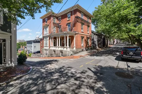 110 Benefit St, Providence, RI 02903