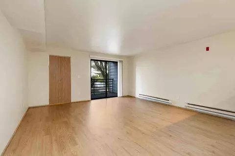 500 13th Ave E, Seattle, WA 98102