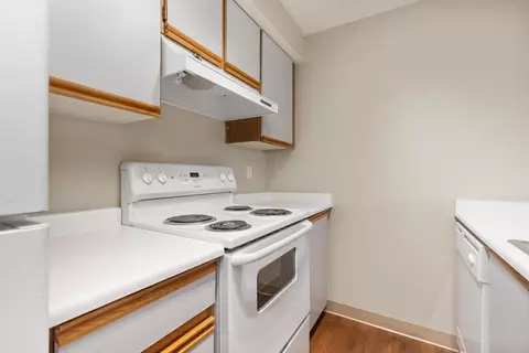 500 13th Ave E, Seattle, WA 98102