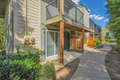7740 SW 45th Ave, Portland, OR 97219