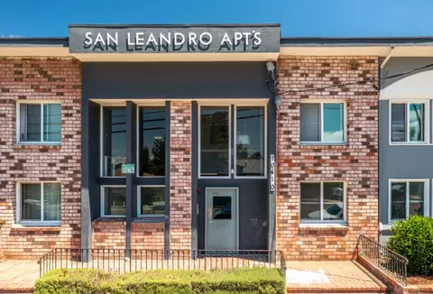 10410 Foothill Blvd, Oakland, CA 94605