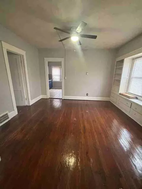 3470 E 125th St, Cleveland, OH 44120