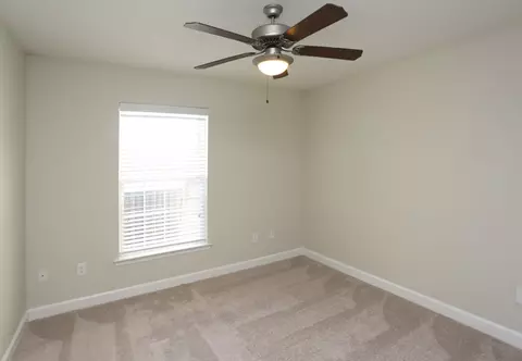500 W Main St, Jamestown, NC 27282