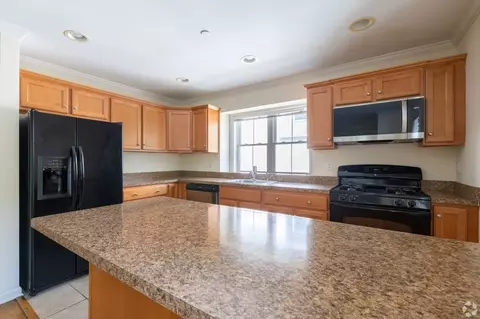 4 Summer St, Norwalk, CT 06851