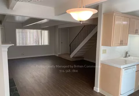 2612 G St, Sacramento, CA 95816