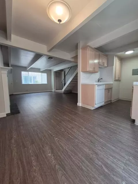 2612 G St, Sacramento, CA 95816
