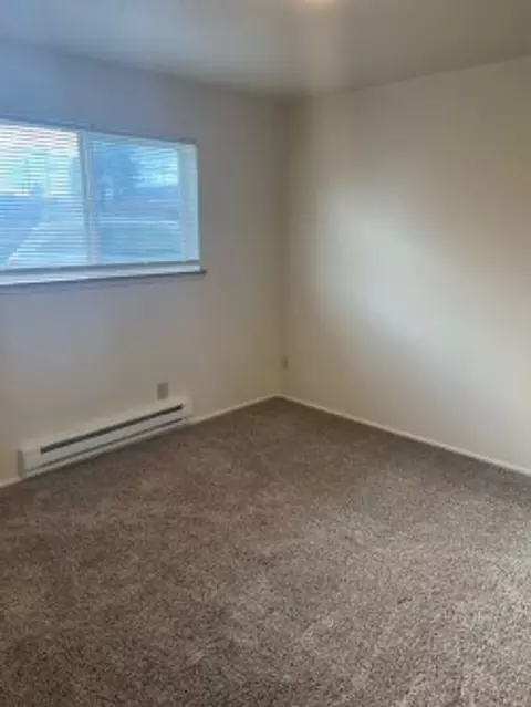 8605 Hipkins Rd SW, Lakewood, WA 98498