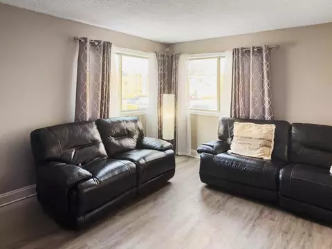 125-13 0, Wheeling, IL 60090