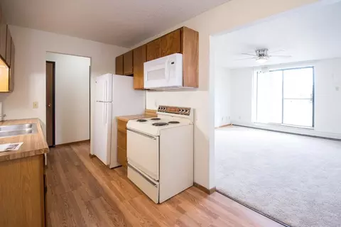 30 15th Ave N, Waite Park, MN 56387