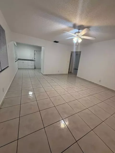 624 SW 7th Ave, Hallandale Beach, FL 33009