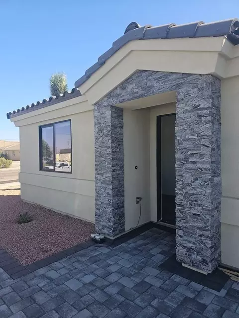 2095 Runabout Dr, Lake Havasu City, AZ 86403