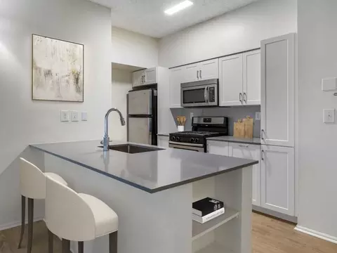 444 Washington Blvd, Jersey City, NJ 07310 photo 2