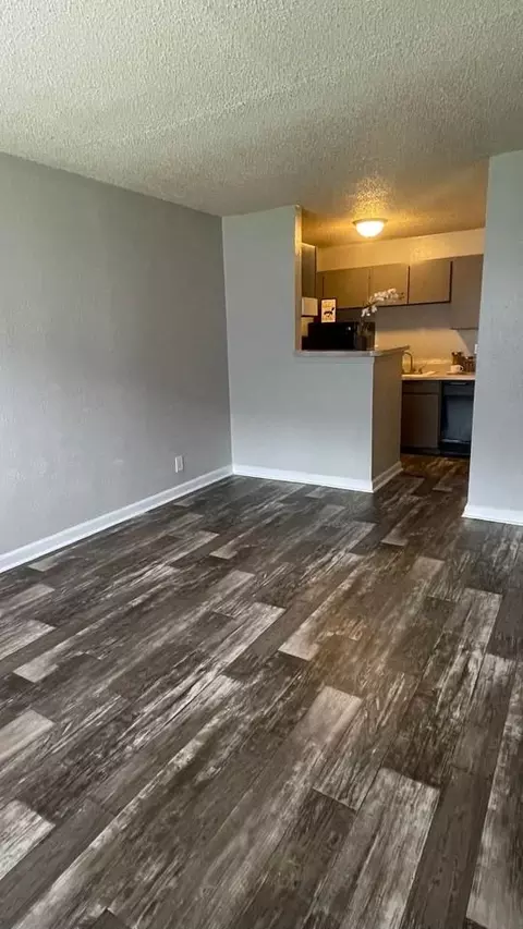 1337 E 61st St, Tulsa, OK 74136