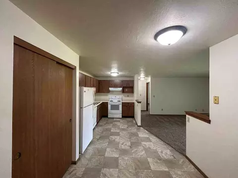 1007 S Lake St, Neenah, WI 54956