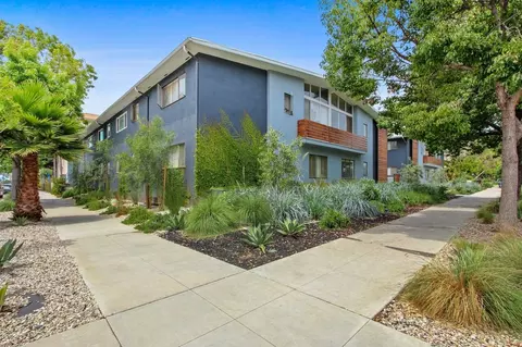 858 3rd St, Santa Monica, CA 90403