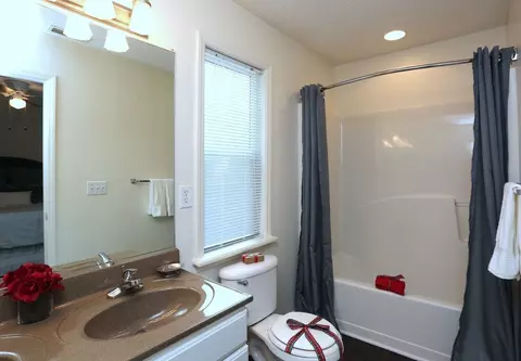 3201 Allerton Cir, Greensboro, NC 27409 photo 8