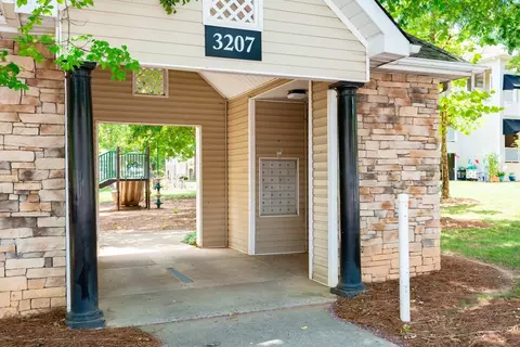 3201 Allerton Cir, Greensboro, NC 27409 photo 82